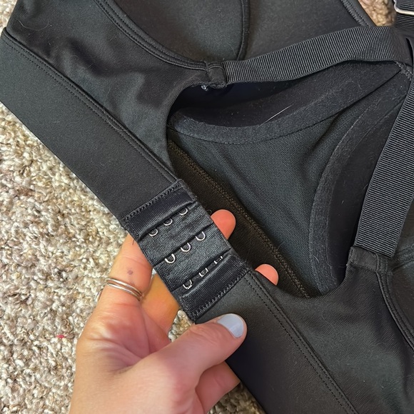 Aerie black adjustable sports bra - Picture 3 of 4